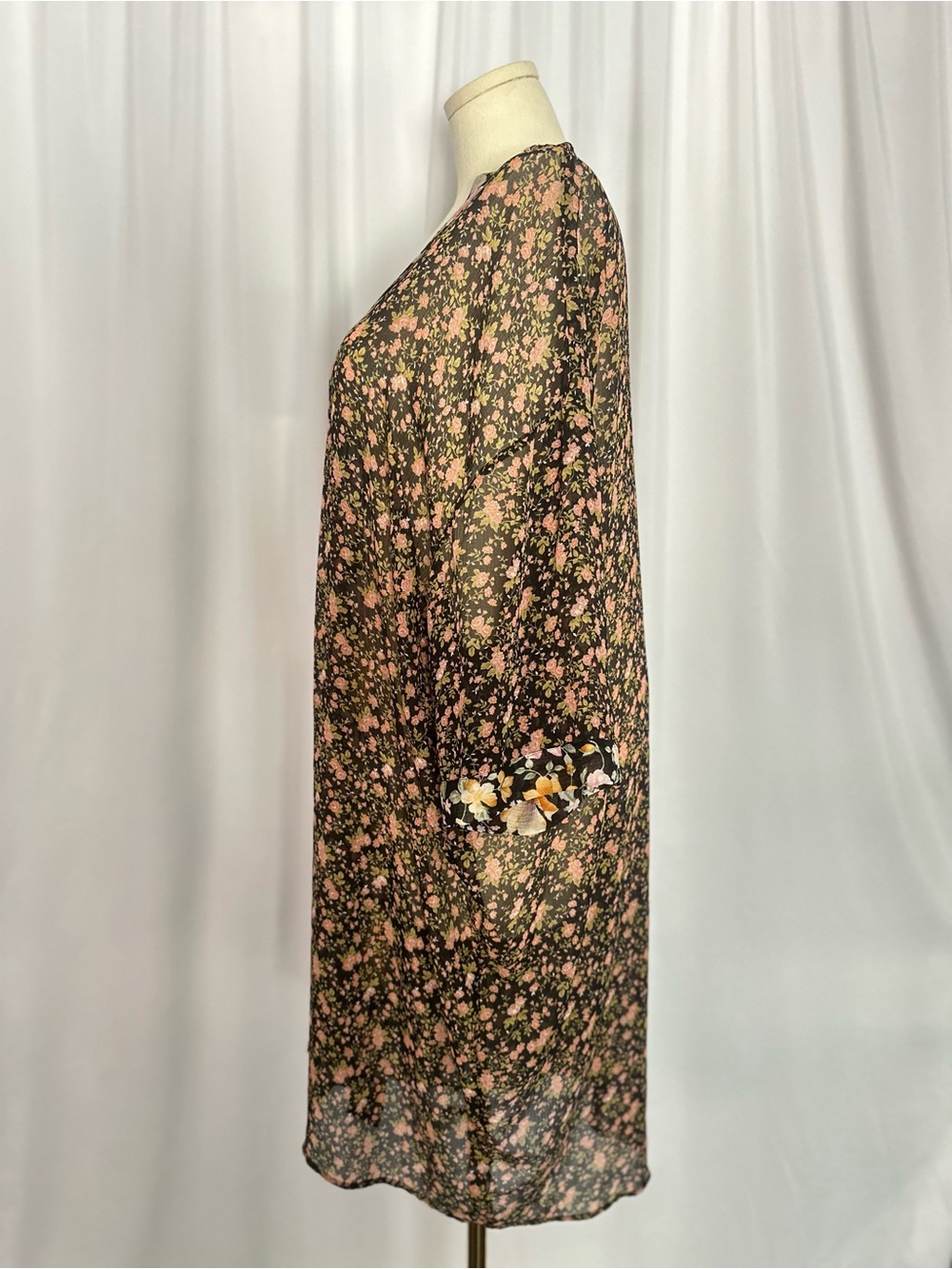 American Eagle Floral Open Front Kimono Cardigan | Medium | Boho Duster(1398) - Picture 5 of 12